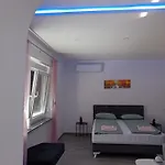 Edwin Apartment *