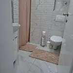 Edwin Apartment